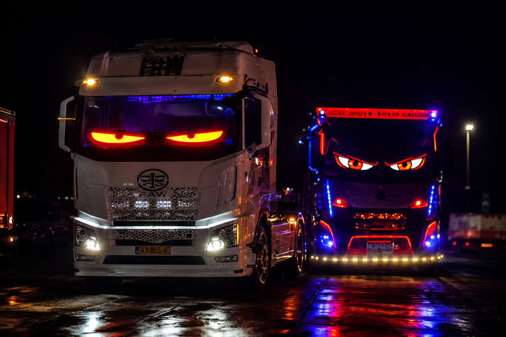 Sticker Yeux LED pour Camion – Effet Lumineux